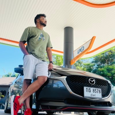 its_mukeshhh's profile picture. Unfiltered views on Life 👓 Software Developer 💻 Finance Enthusiast 💶