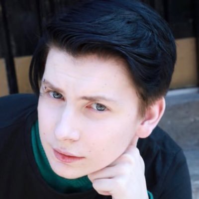 FeralJasper's profile picture. Polyam - Pansexual 23 Non-Binary (They/Them)