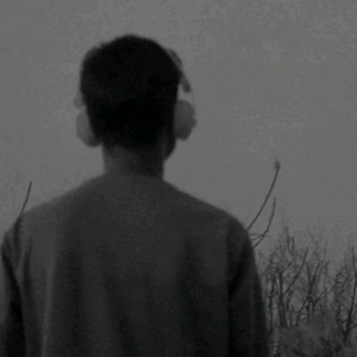 A1A995's profile picture. تايه ولا لي من أحد ، غريب في دنيا الشقى 💔