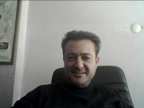 levent030303's profile picture. 