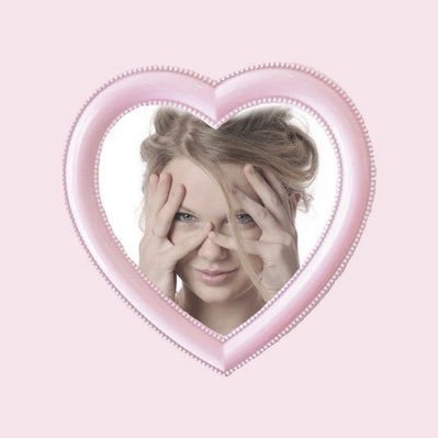 akterglow's profile picture. ⋆. 𐙚˚࿔ taylor swift and sabrina carpenter 𝜗𝜚˚⋆