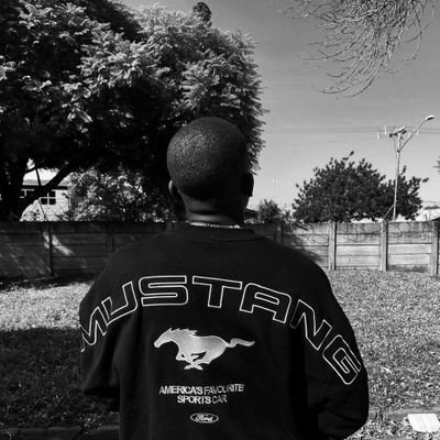 flowe_boy's profile picture. Code nerd/aspiring software developer 👨🏾‍💻