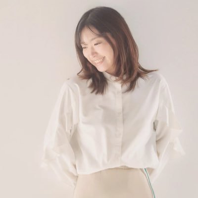 sakosake_1990's profile picture. 株式会社ハハカラ代表 | 令和の夫婦は共育て(夫婦協働)していかないと日本なくなっちゃうよ！を提言中☝️だから“夫婦の分担”を真剣に研究してOYA.NOTE開発しました👶|自治体・企業の研修登壇も🎤#Wellbeing #仕事と家庭の両立(DMでご相談ください)|2人のプリンセス育成中