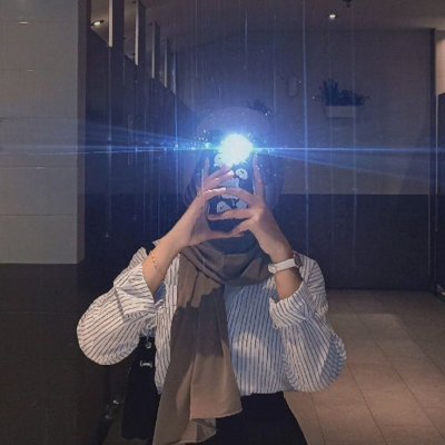 bungamhraa's profile picture. be happy