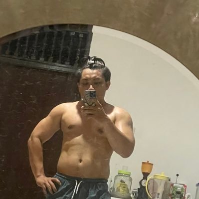 masih dalam tahap menyayangi seseorang dalam diam..