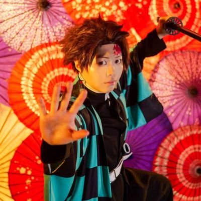 コスプレパフォーマー🌍️｜コス歴16年、俳優歴9年｜メイクと造型と楽しいこと大好き！｜衣装は8割自作　年1で海外遠征✈️｜行った国：🇭🇰🇰🇪🇮🇩🇸🇬｜英語OK!