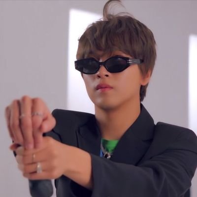 nct enthusiast | into neo experimental sounds | dislike boring hyped overrated groups