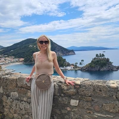🌍 Turkulaine täl pual jokke
👩🎓 VTM, HHj
🏐 SLEL hallituksen jäsen