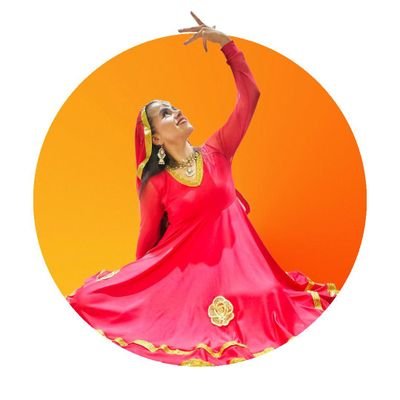 Soñadora, empresaria y líder comunitaria.
Chef y Psicóloga.
Magister en psicología comunitaria en formación.
Viajera permanente 💜✊
Bellydancer y Ballet 👯