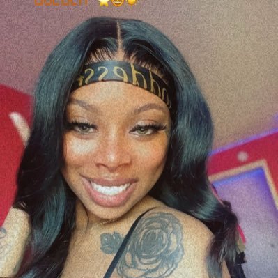 18+ content creator💦meet ups😩🍆! my only page😩, come get some pussy!