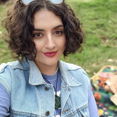/ mum / takatāpui / social worker, lecturer / tweets my own, obviously /anti-imperialist / Uenukukōpako - Ūpokorehe
- Tūhoe - Ngāti Porou - Pākēhā 🇵🇸🇵🇸🇵🇸
