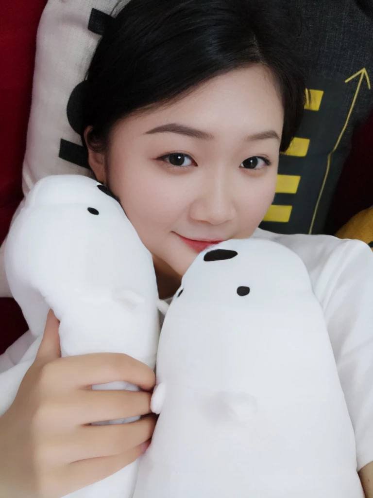 Sheegon110494's profile picture. Girls who love to laugh will never have bad luck. I also hope to meet my prince charming.