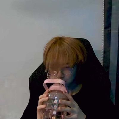 kyrnuneii's profile picture. akun gado-gado || INFJ || cegil blaze || h̶o̶m̶o̶p̶h̶o̶b̶i̶c̶ dni || retweet anything i want || wawan lopyuuu