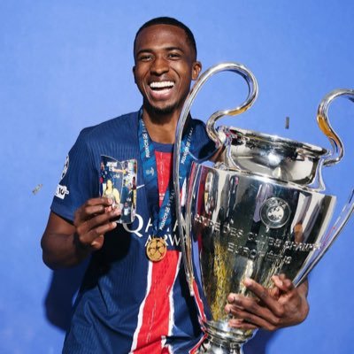Ne vit que pour voir Ousmane Ballon d’Or / Barcola et Pacho Fan account