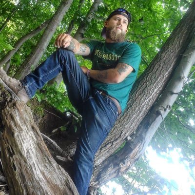 DaveBrandon22's profile picture. No one will ever be 💯for you but work towards yourself to achieve your goals 👌✌️🦋🦋🦋