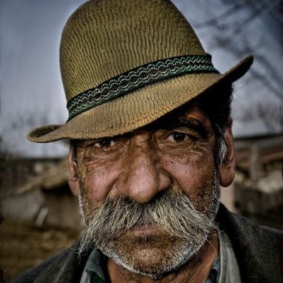 Geoff3342923684's profile picture. Oldham fan that will never forget the playoff final at Wembley.  Me & my partner  Geoff own a little antique shop in York but that’s another story