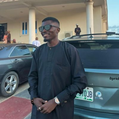 lekanadeshina6's profile picture. This user is in utopia | Many are mad but few are naked | Lover of good music | Barcá | A MESSI fan |