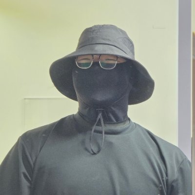 성인 / 중부권 / 사진쟁이, 영상쟁이 / 촬영 요청은 언제든지 좋습니다/
사진은 업보 F1은 신앙 요즘 삶이 그렇습니다.
응원팀은 레드불, 최애 드라이버는 막스 베르스타펜
접률 매우 낮아요.