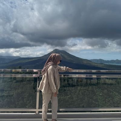 andiiiah's profile picture. 