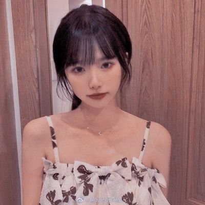 Asutyvi's profile picture. ⓘ 𝑩𝒖𝒔𝒊𝒏𝒆𝒔𝒔 ──  The A͟r͟t͟' of rekindling love and passion. one retro reference at a time..₊' 𐂡