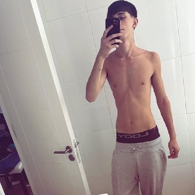 joaquin_paves's profile picture. River Plate🐔

ig:joaaquuinn