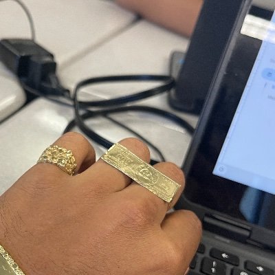 Fakeoreoso's profile picture. 18