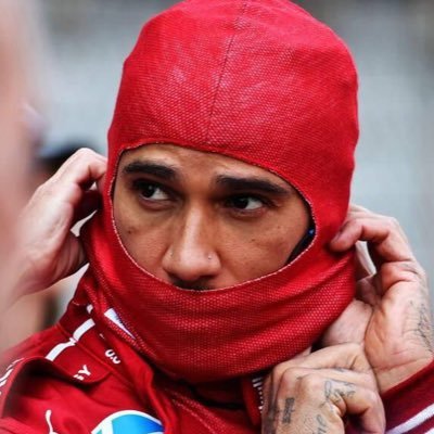 VADERSOKA's profile picture. the sea does not like to be restrained.