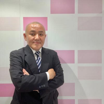 放送作家、人が喋る言葉を書く仕事。報道・情報番組、歌手・アーティストの冠番組。放送メディアに関する執筆など。すみっコぐらし全推し。CONTACT → https://t.co/hrmsbaIIJz