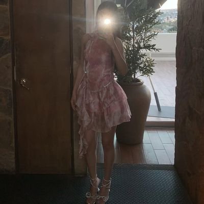 Hola nena travesti de closet, busco novio
soy nena de casa y educada 😚