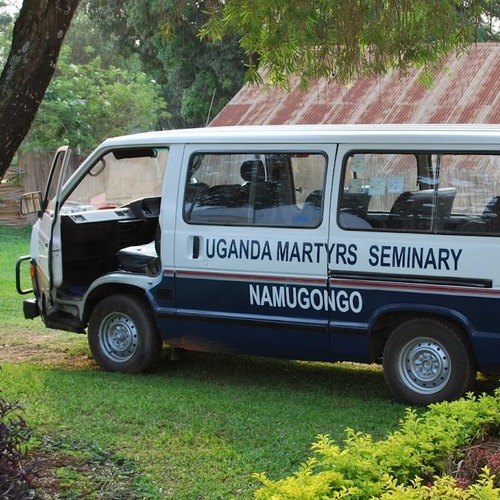 OakHillUganda's profile picture. The partnership between @OakHillLondon and Uganda Martyrs' Seminary.