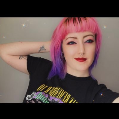 Libzster ✨ 29 ✨ ♒️☀️♏️🌕♊️⬆️ Psychology with Counselling student 👩🎓 ✨Animal Crossing obsessed and other shizz ✨