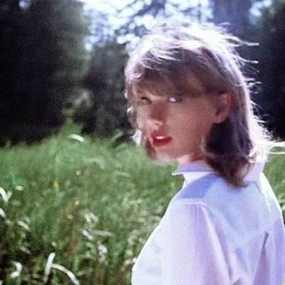 2 de cada 3 tuits de esta cuenta serán sobre los nuevos álbumes de 5sos y taylor swift