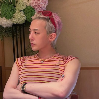 Vivarinya's profile picture. 