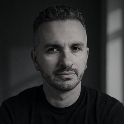 Author | Filmmaker | Tech Exec
Writer of 𝘛𝘩𝘦 𝘗𝘦𝘯𝘪𝘵𝘦𝘯𝘵 𝘏𝘰𝘶𝘳𝘴
Represented by Tommy Dean, Rosecliff Literary