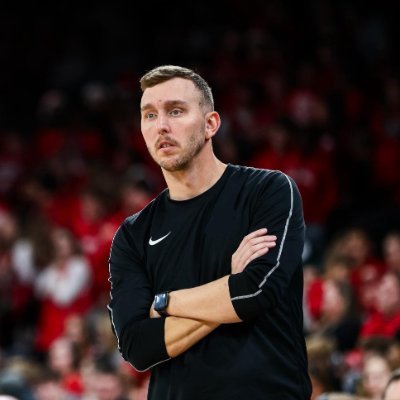 Basketball Coach • #girldad
https://t.co/VqHsxcbWnW