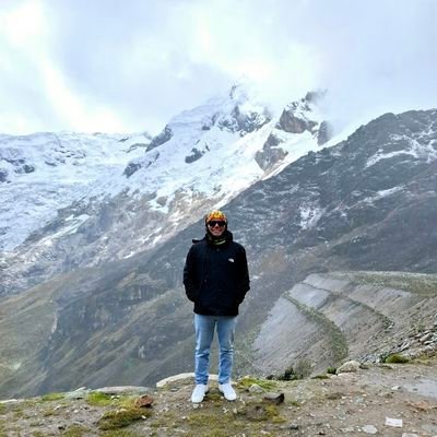 Viajar, Musica, Peliculas, Seires, Ingeniería Electrónica y Telecomunicaciones.
