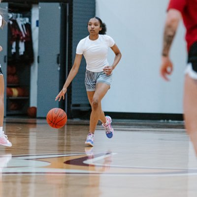 PG/SG. HSAA#10 AAU CDG/Godsway#8 C/O ‘26 All-District 22-23 All-American 23-24 Honorable Mention 14-5A 24-25 All Region NCAA#2110352054