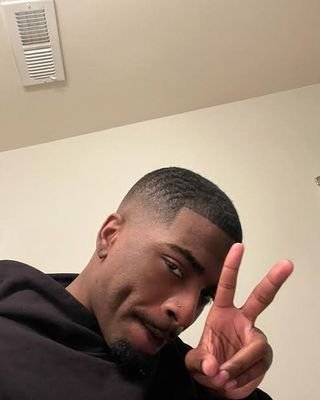Sam0fficial_'s profile picture. 🎤 Little voice, big presence | Living loud, thinking deeper | Crypto Enthusiast | DM open