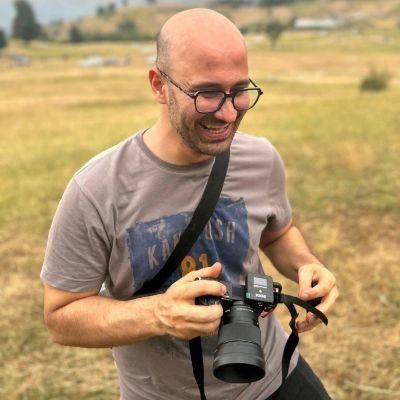 I'm just a regular everyday normal hacker & developer