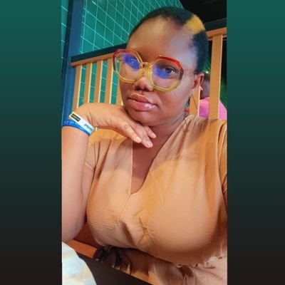 BE OF HELP TO PEOPLE AROUND YOU, GIVERS NEVER LACK 🙏