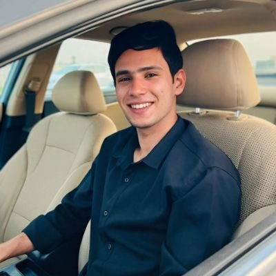 إعلامي طموح ومصور شغوف، أجمع بين حبي للإعلام والتقاط الصور واللحظات الجميلة. أطمح لتوظيف مهاراتي