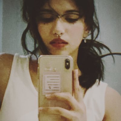 tneenpiece's profile picture. الحساب خاص جداً فقط للاصدقاء والشايفهم بالواقع علمود خاف واحد يسرب ستوري اقطع القندره على راسه وراس الخلفه ياكلب يا ابن الكلب