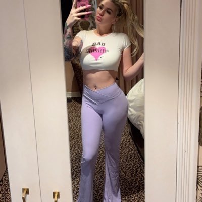 KS🇺🇸🙋♀️❤️XXX🍭🙅♀️ #Official ✌🏻👙💃🏼PRIVATE DMs🤳🏼Fun69😜✌🏻🆗 Fav DoGGY 🧖🏻♀️🇺🇸📚🧕🏼#B69 😍😺😸💄Have FUN 🤩 iLove ya #fans❤️@therealkslibrarygirl