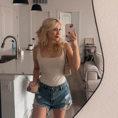 jhuerta222's profile picture. —🌜🌞🌛