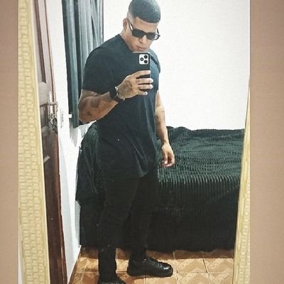 - Flamenguista 🔴⚫
- Libriano ♎
- Vidigal,RJ
- FABRICIO E ARTHUR