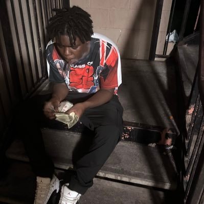FindSomeSafe2Do's profile picture.
