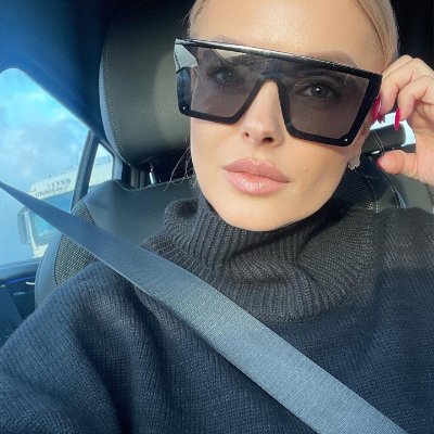 Self-made 💎 | Business Queen 👑
Inspiring & empowering every day 💫
Turning passion into profit 💼
#WomenInBusiness #BossLife