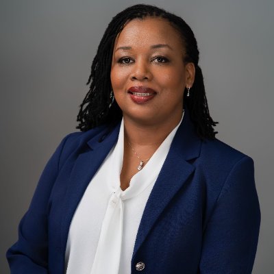 Attorney, Business Owner, Wife, Mom, Immigrant Advocate 🇺🇸 My tweets are my personal opinions; retweets and quotes not endorsements.