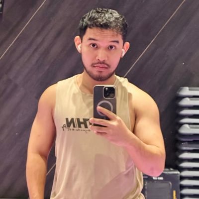 simriederp's profile picture. app for my progress pics. sorry