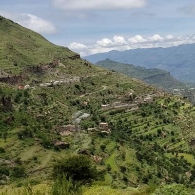 لا تصدق أنك ستكون كبيرا بالمنصب أو المال نحلم بدولة عادلة لكل اليمنين
تابعني / أتابعك
Follow Me /Follow You